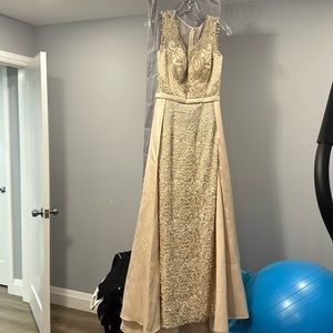 Prom dress worn once